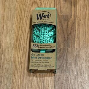 5 for $25 item 🌺 Wet Brush Go Green Mini Detangler